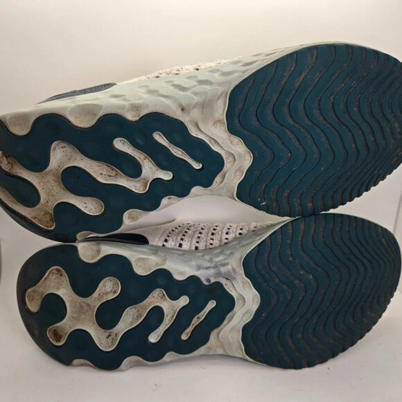 Nike React Phantom Run Flyknit 2 Shoes Womens 11.5 Platinum Tint Running Sneaker - Picture 7 of 8
